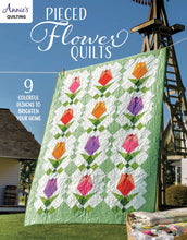Charger l'image dans la galerie, Pieced Flower Quilts par Annie's Quilting