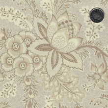 Charger l'image dans la galerie, Endos large de 108 pouces - Arabella par Carrie Quinn and Katie Solberg pour Marcus Fabrics - Background Cream Jacobean