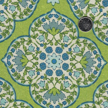 Charger l'image dans la galerie, Blockprint Chic par Paintbrush Studio Fabrics - Background Green Mandalas
