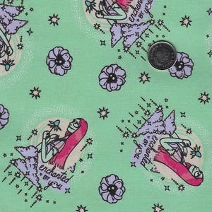 The Nightmare Before Christmas Mystical Opulence par Camelot Fabrics - Background Green Enchanted Sally