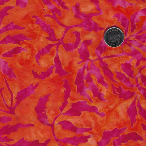 Full Bloom par Barbara Persing & Mary Hoover pour Island Batik - Batiks Orange and Red Peonies