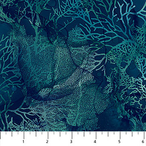 Sea Breeze par Deborah Edwards and Melanie Samra pour Northcott - Background Dark Blue Coral
