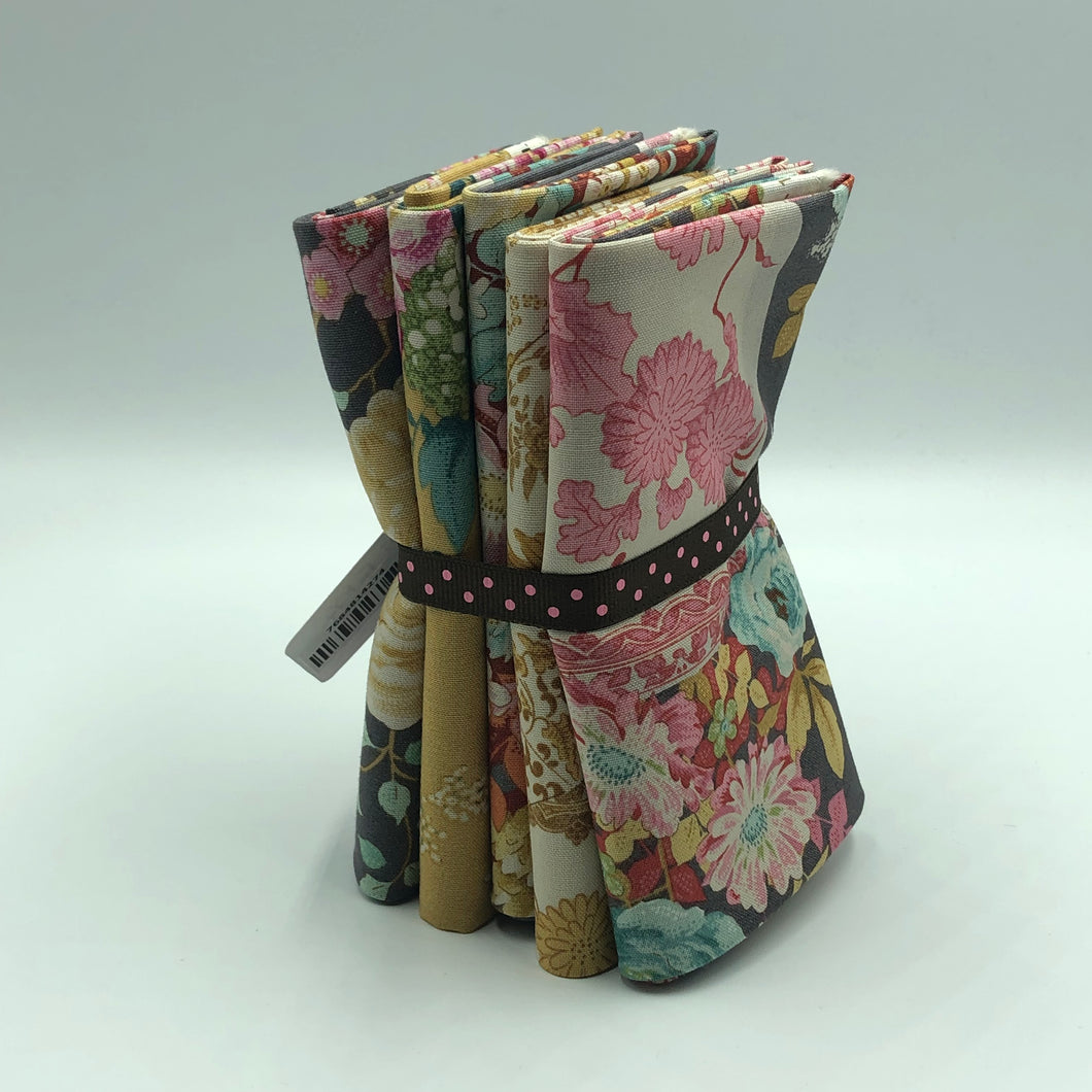 Bundle of 5 Fat Quarters of Chic Escape by Tilda Fabrics - Grey/Mustard