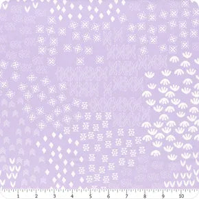 Hampton Court par Karen Lewis pour Figo Fabrics - Background Lilac Meadow